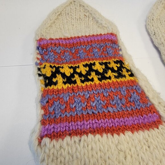 NWT Handmade Knitted Mitten - Picture 4 of 7